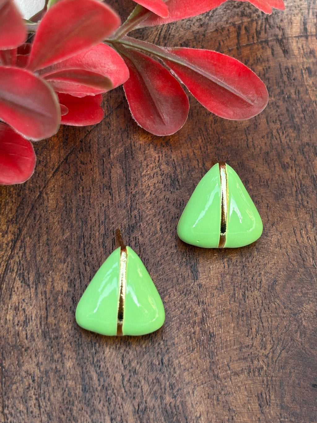 CANDY KISS STUDS