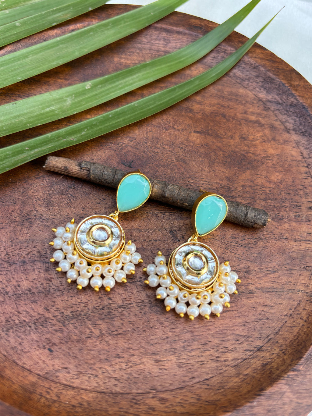 KUNDAN STONE WITH PEAL DETAILING EARRINGS