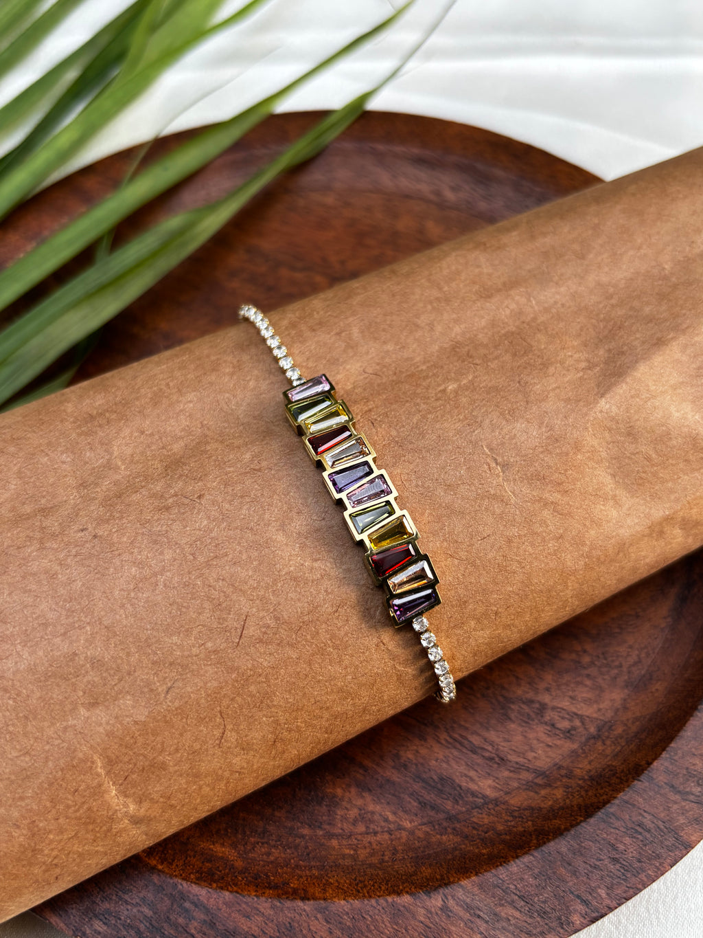 MULTICOLOURED ADJUSTABLE BRACELET