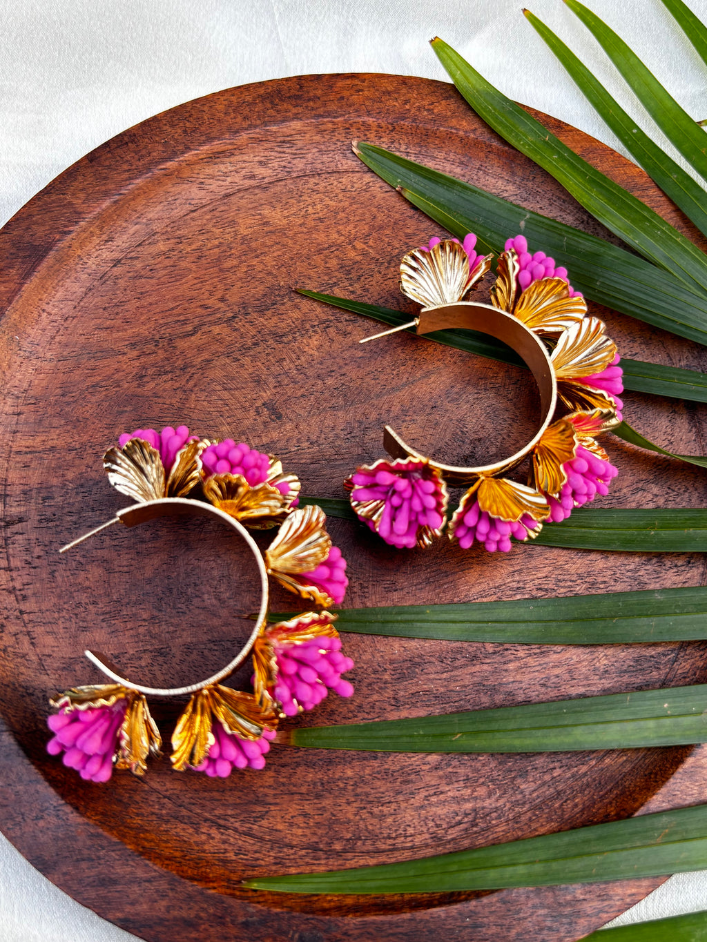 FLORAL TIDE HALF HOOPS