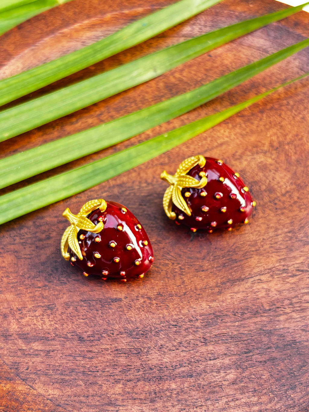 BERRY POP EARRING