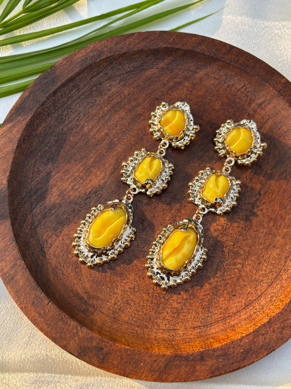 HONEY AURA STATEMENT EARRINGS