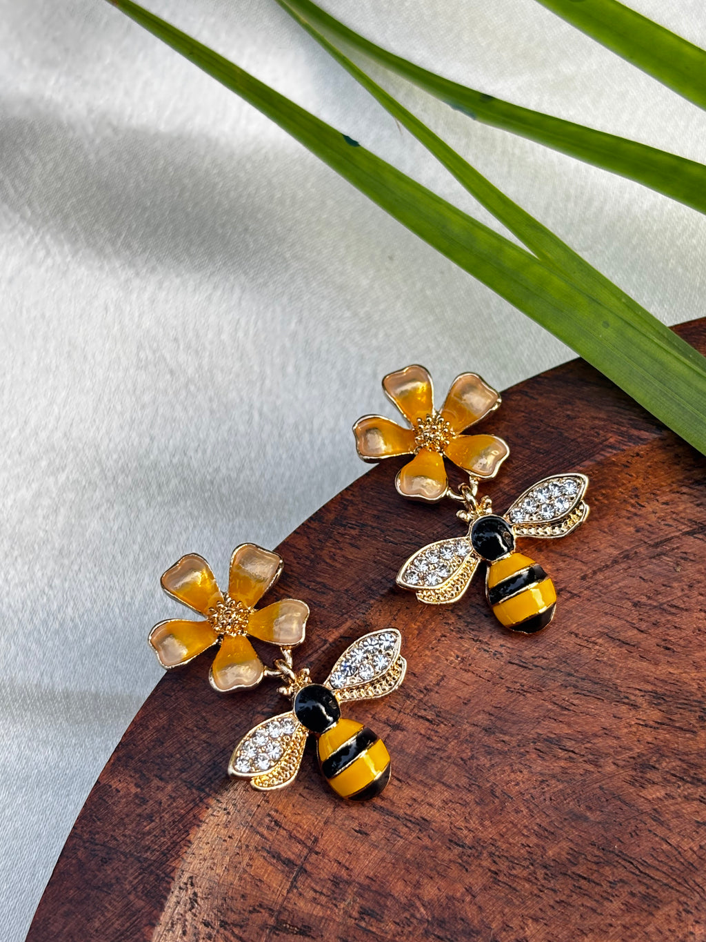 HONEY BLOOM EARRNG