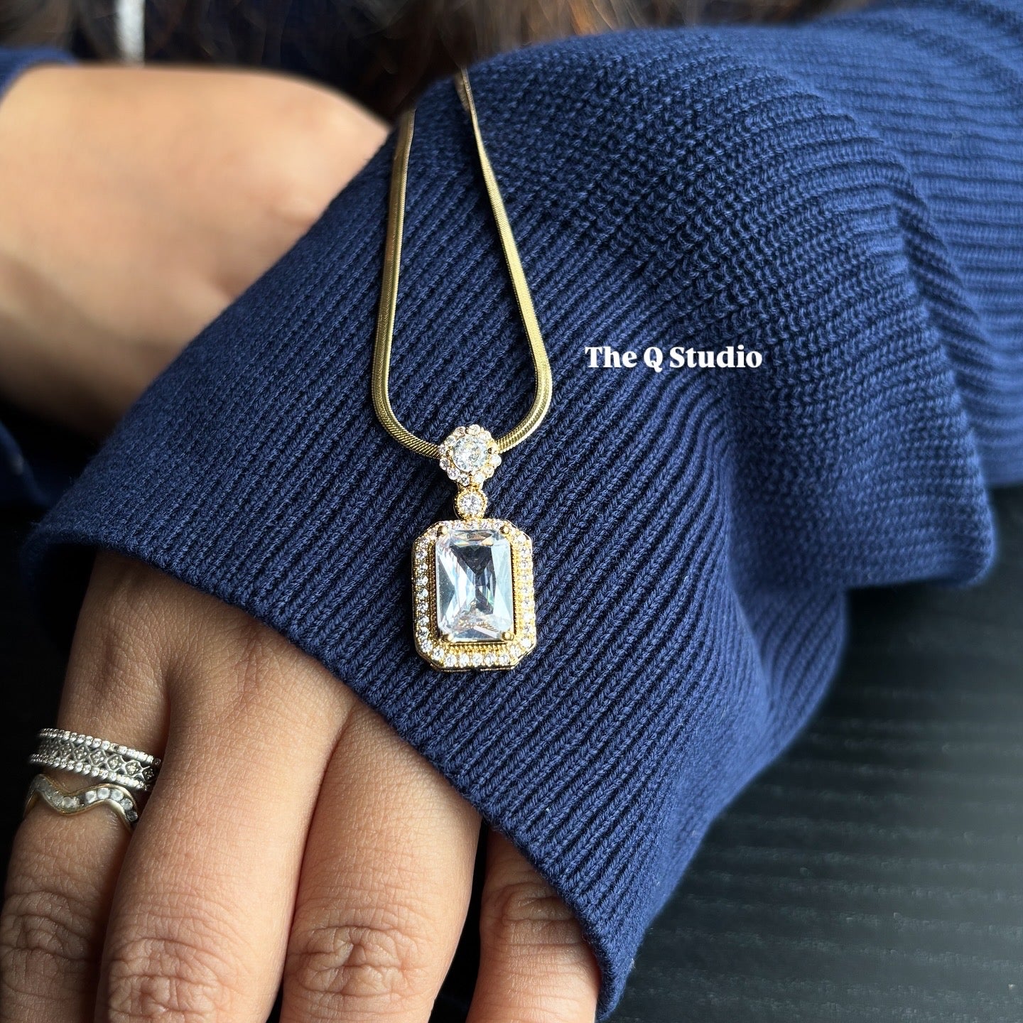 WHITE GLOW DIAMOND ANTITARNISH PENDANT NECKLACE