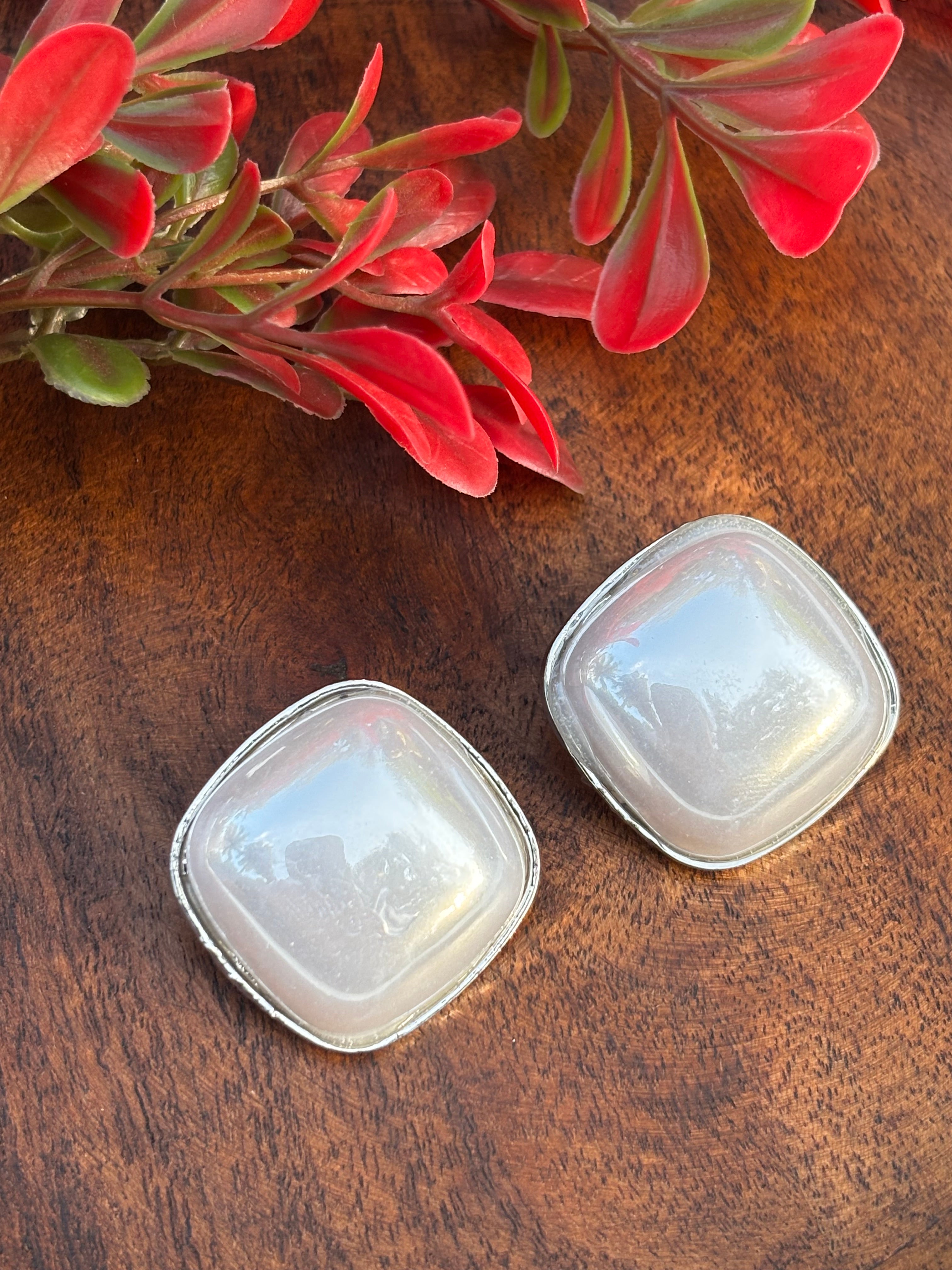 PEARL BIG STUDS