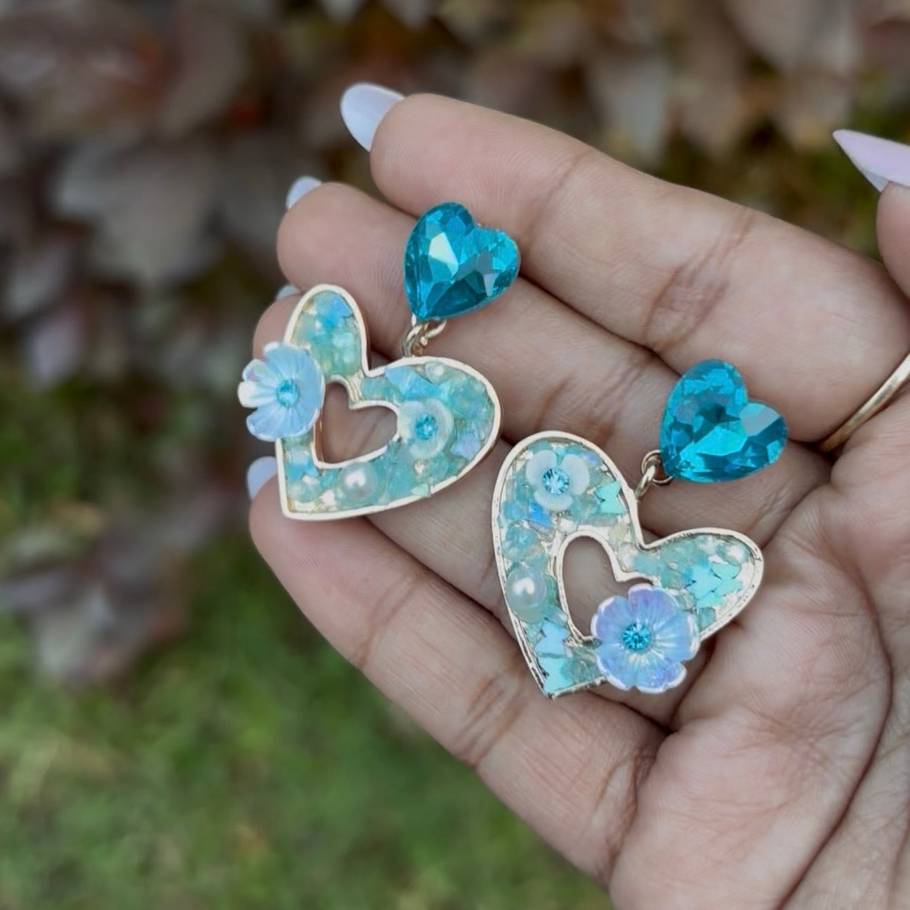 KOREAN EARRING (HEART SHAPE)
