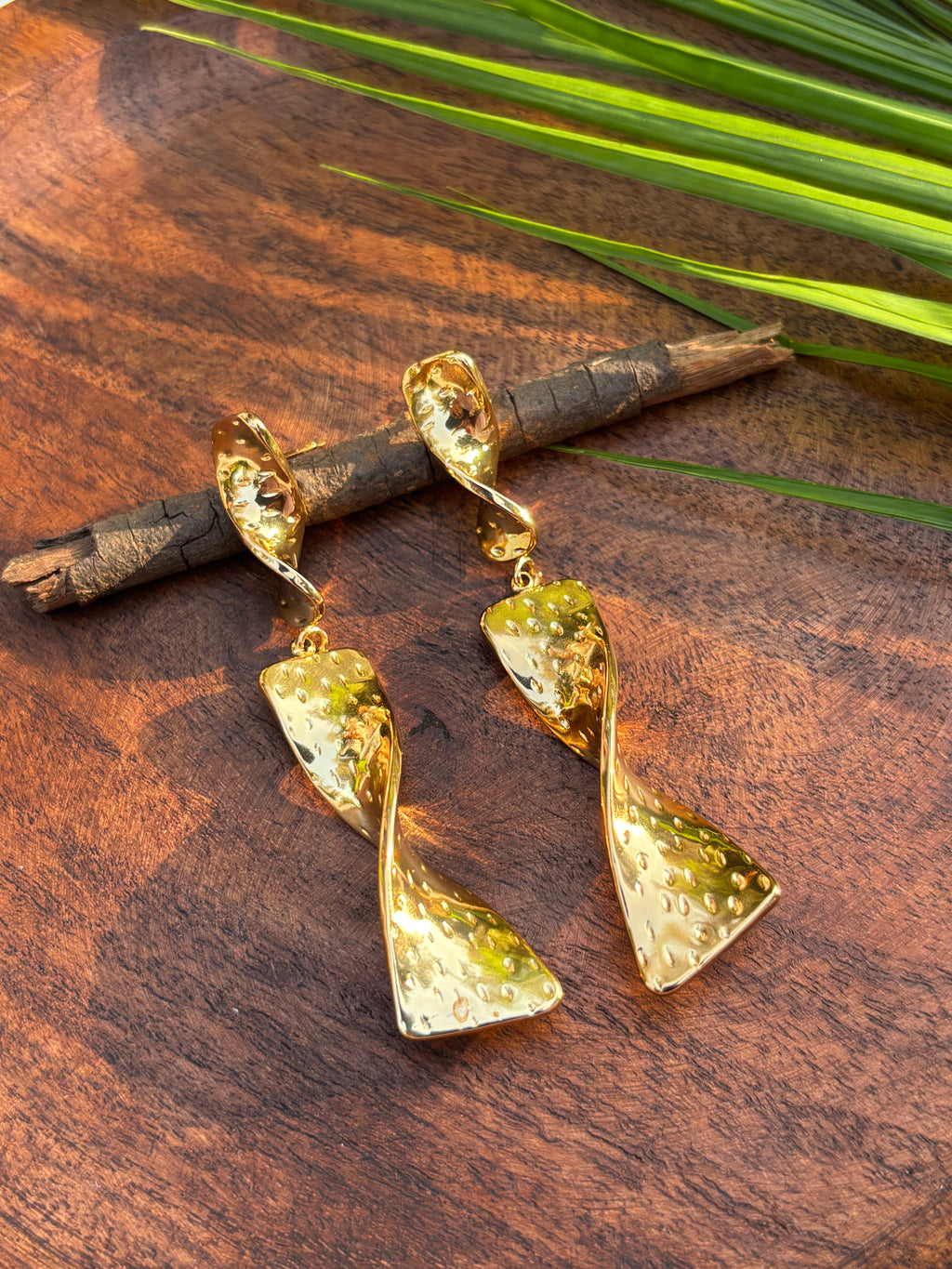 ANTITARNISH RIBBON EARRING