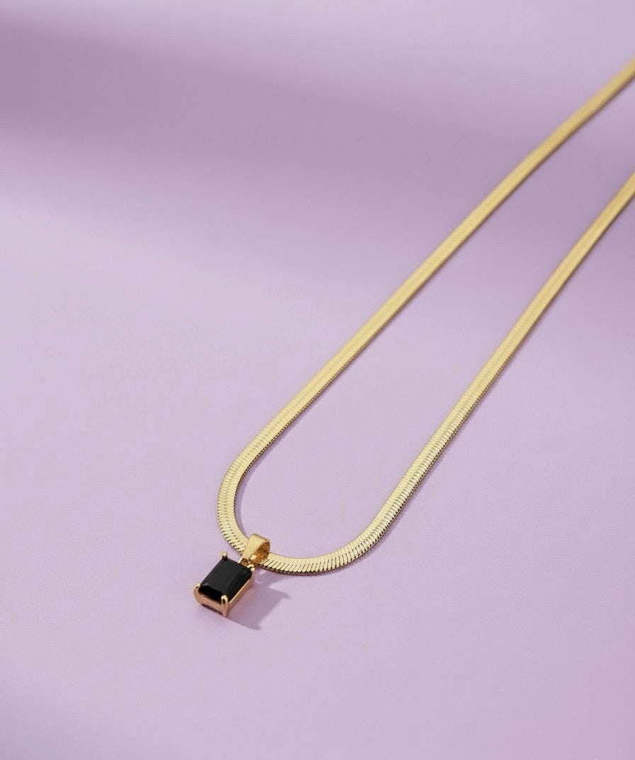 Minimal Black Stone Antitarnish Pendant Necklace