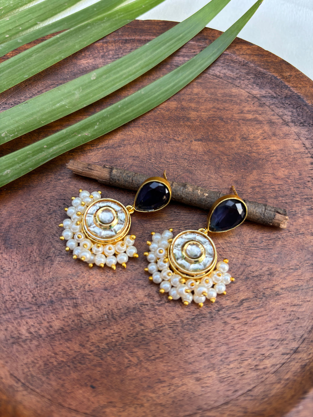 KUNDAN STONE WITH PEAL DETAILING EARRINGS