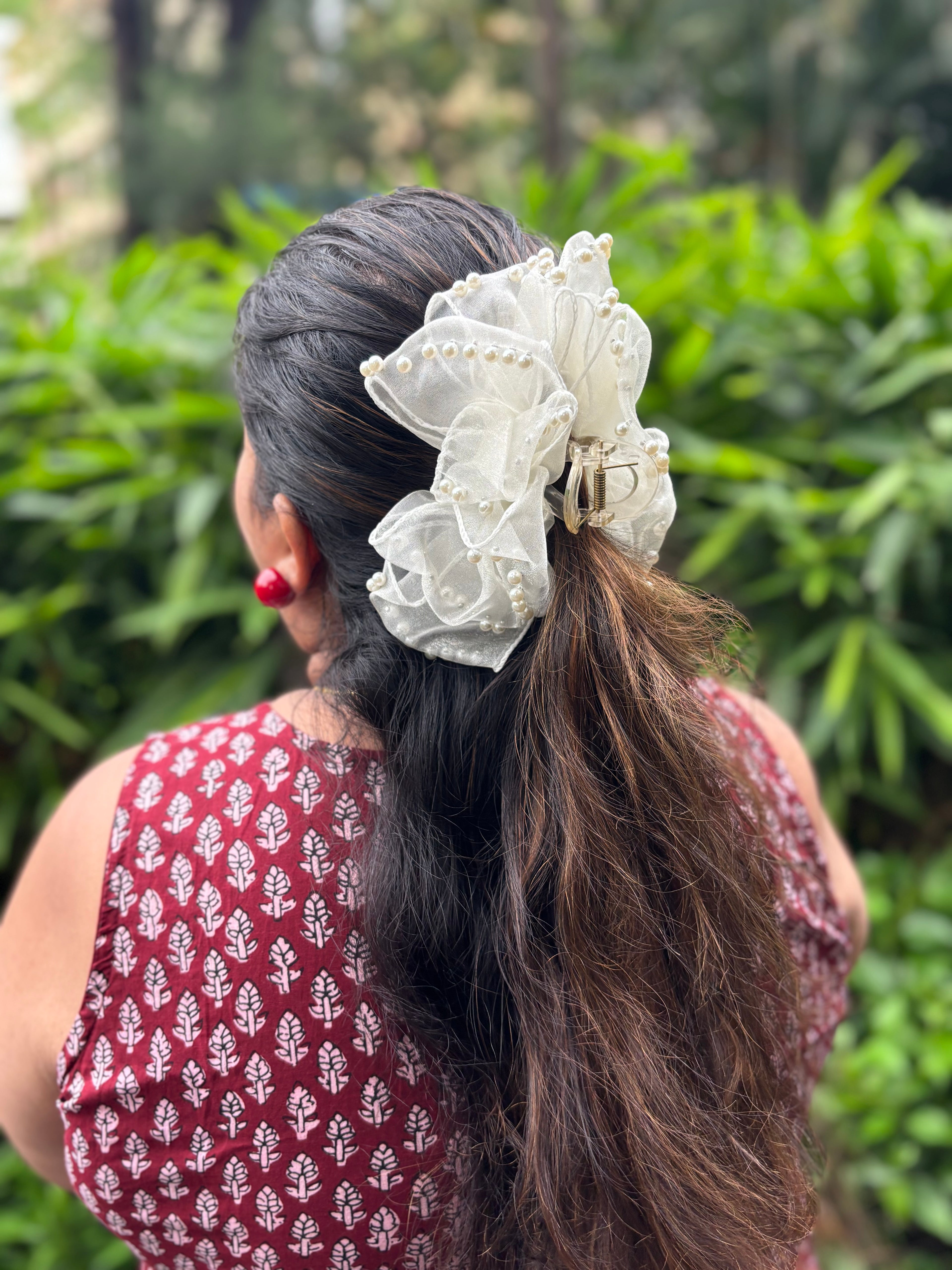 PEARL BLOOM ORGANZA HAIR CLIP