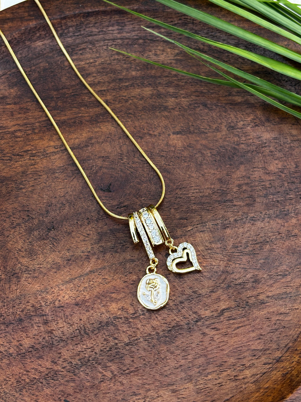 HEART CHARM PENDANT NECKLACE