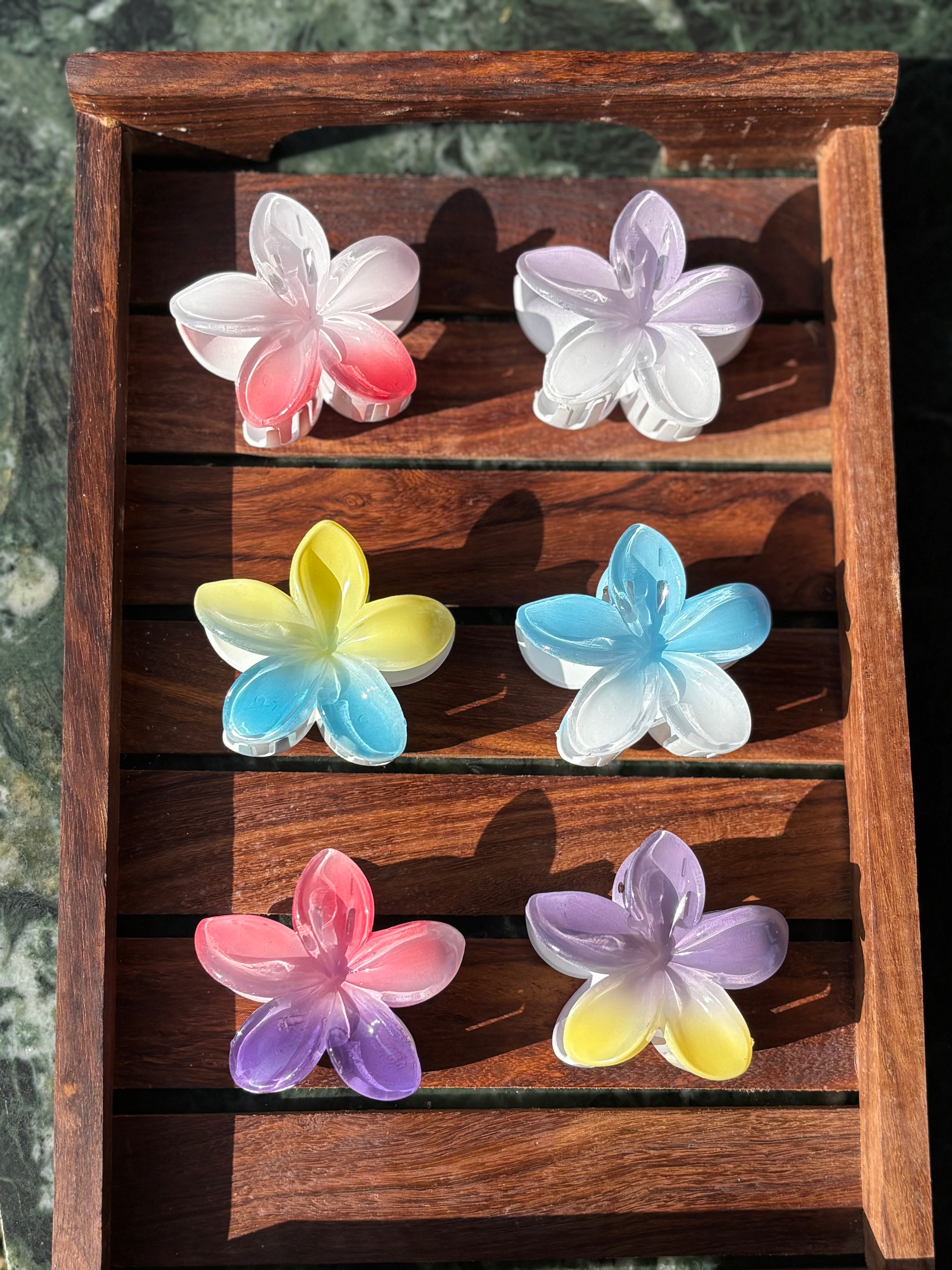 OMBRE FLOWER HAIR CLAW CLIP