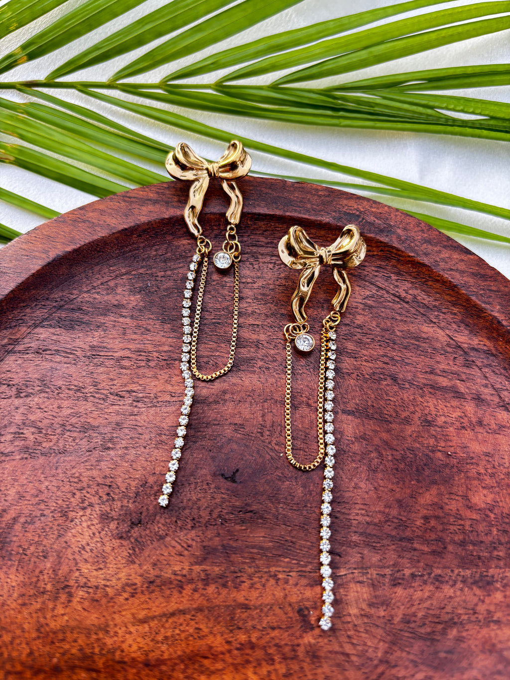 ANTITARNISH BOW & AD LONG EARRING