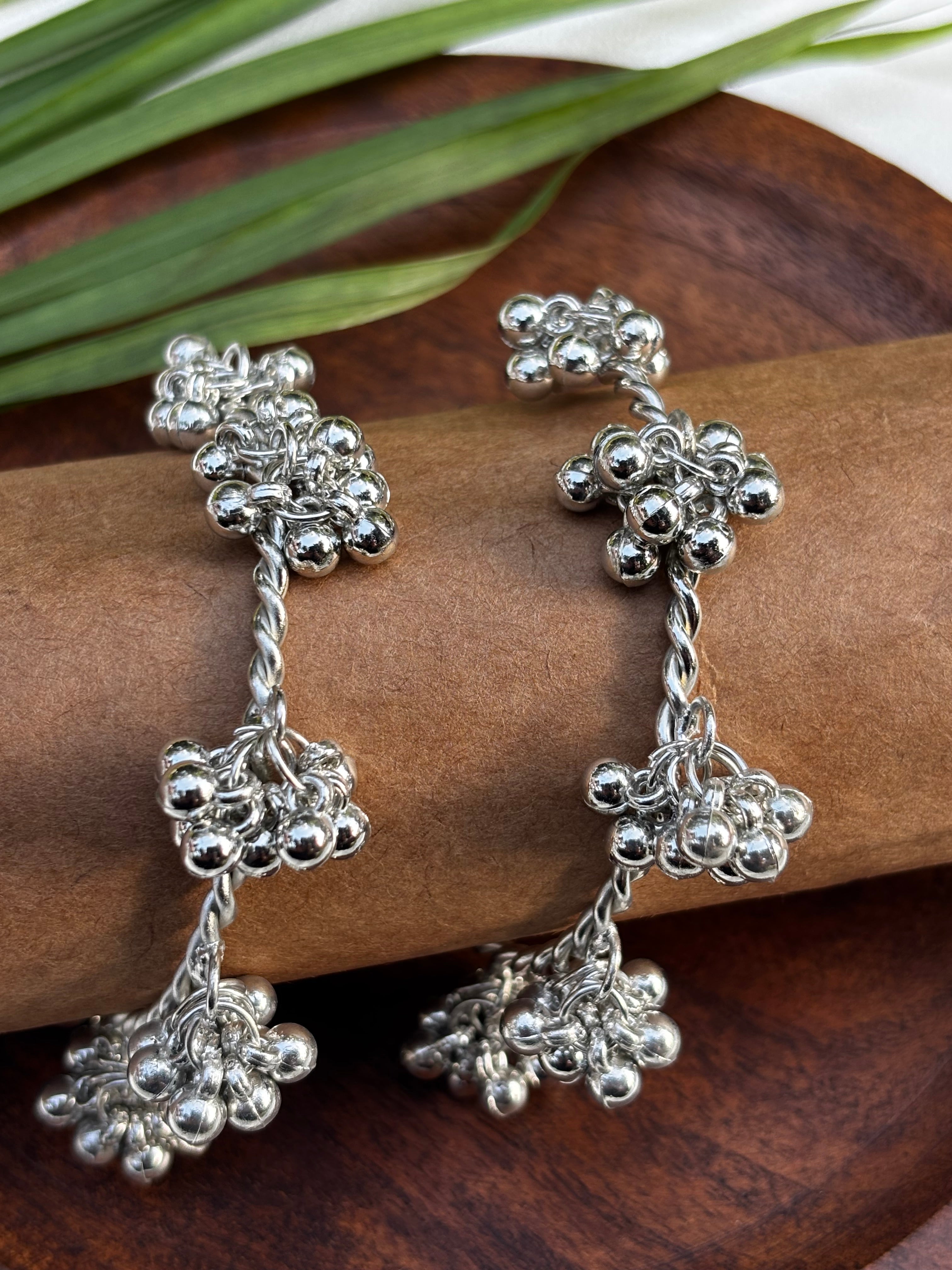 GHUNGAROO ADJUSTABLE BANGLE