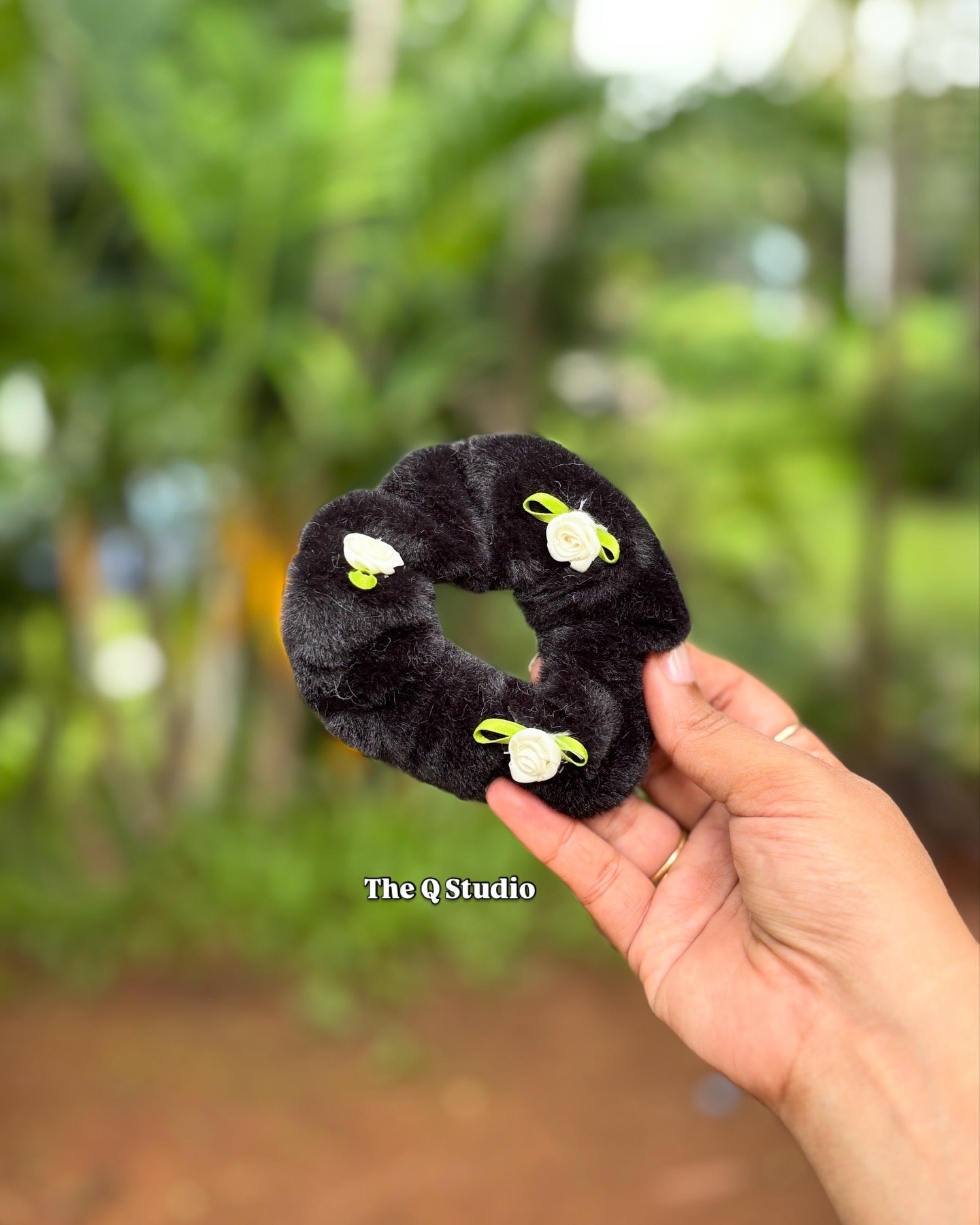 CLOUD PUFF SCRUNCHIE
