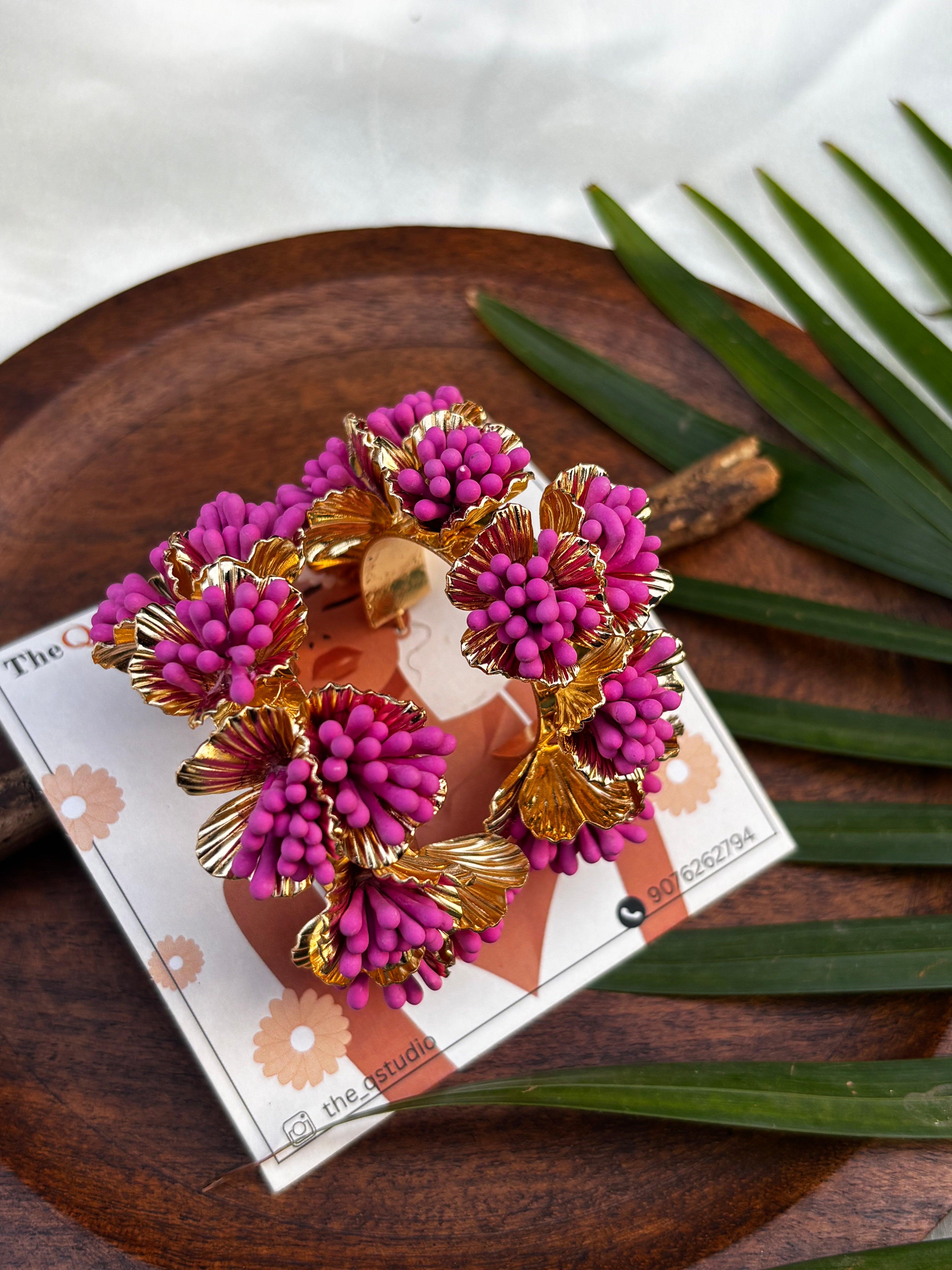 FLORAL TIDE HALF HOOPS