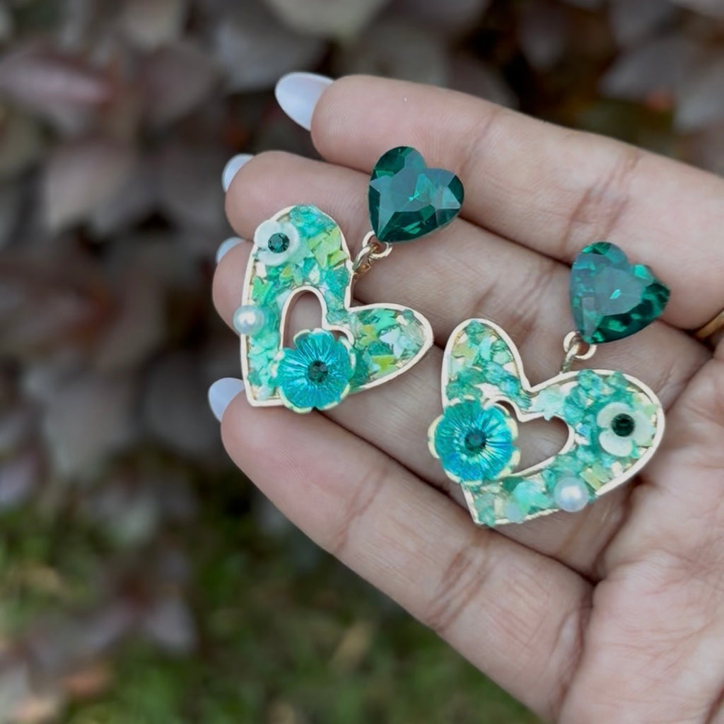 KOREAN EARRING (HEART SHAPE)