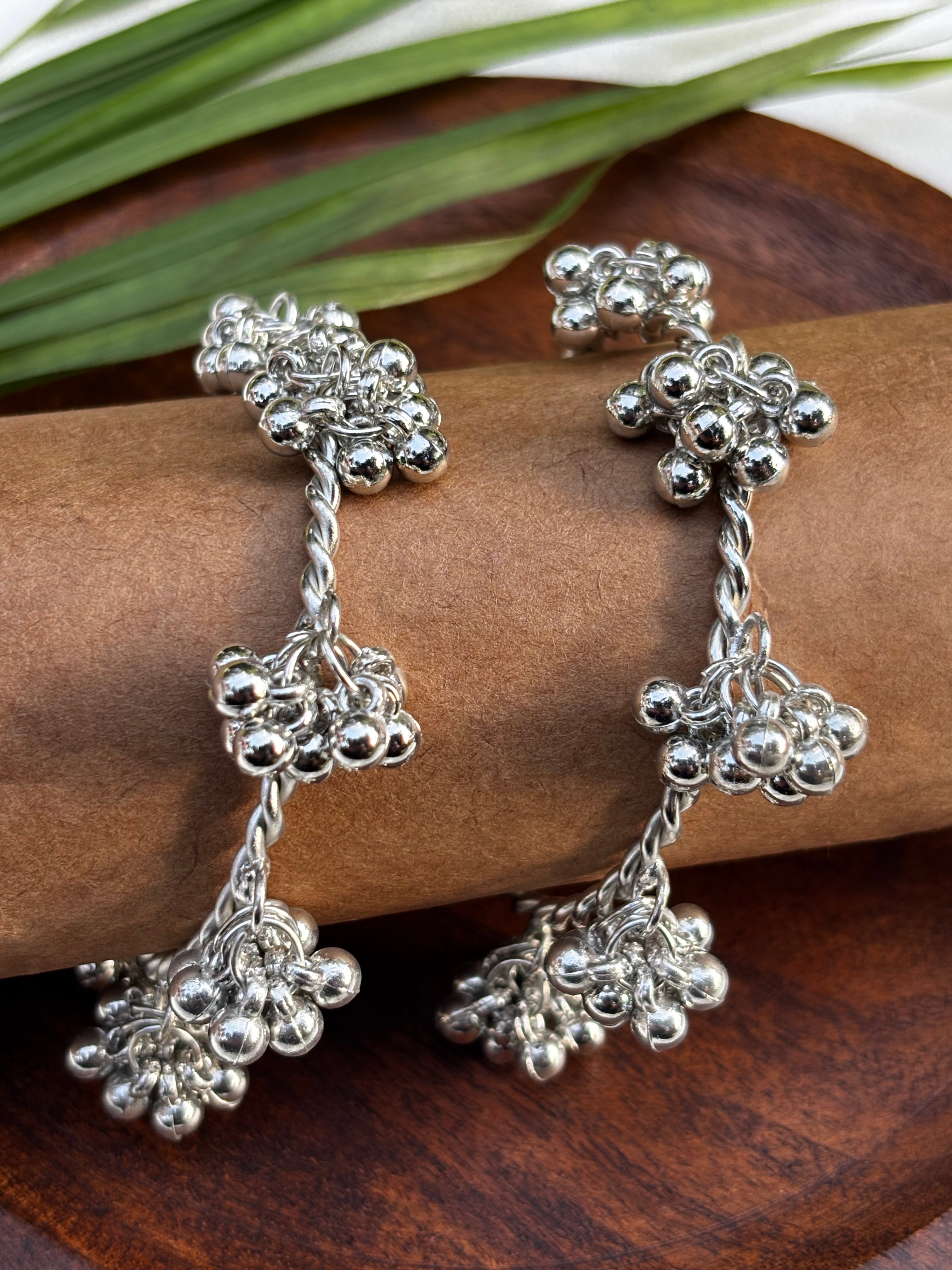GHUNGAROO ADJUSTABLE BANGLE