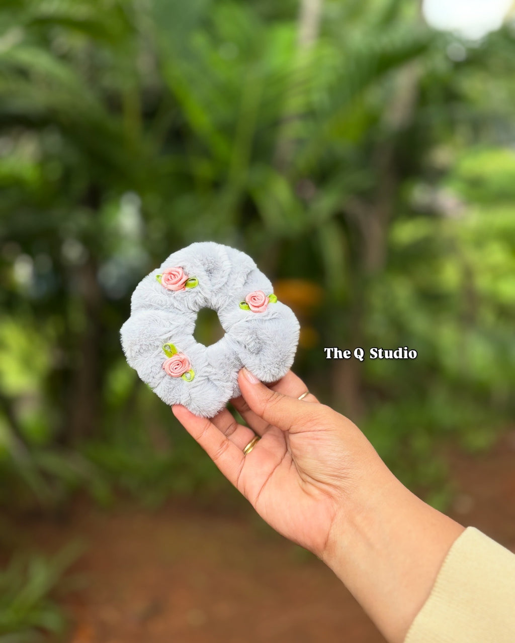 CLOUD PUFF SCRUNCHIE