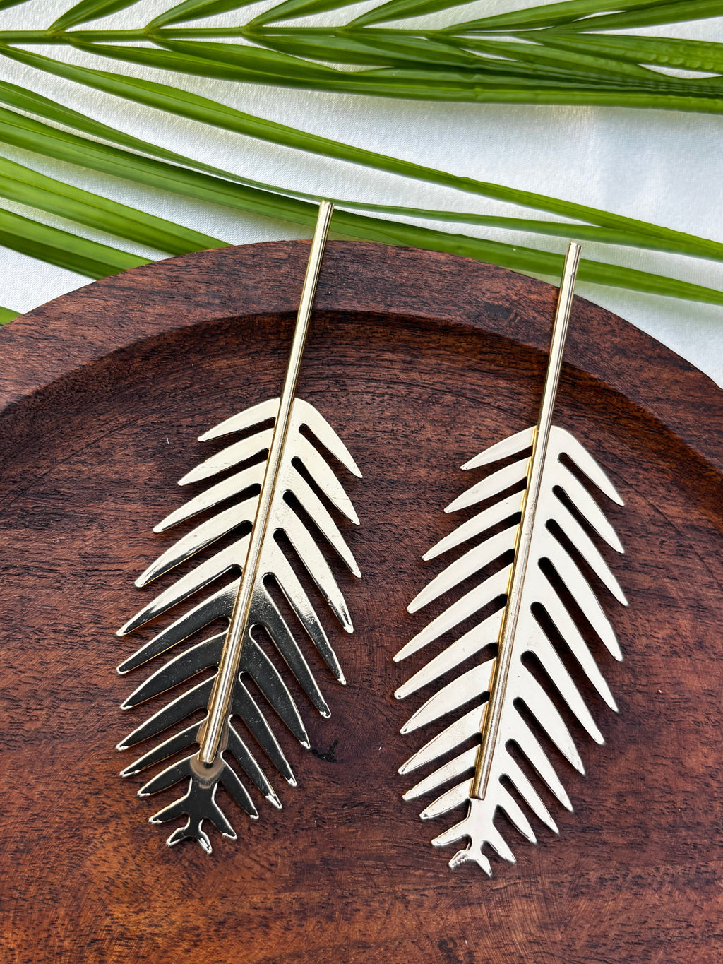 ANTITARNISH FEATHER EARRING