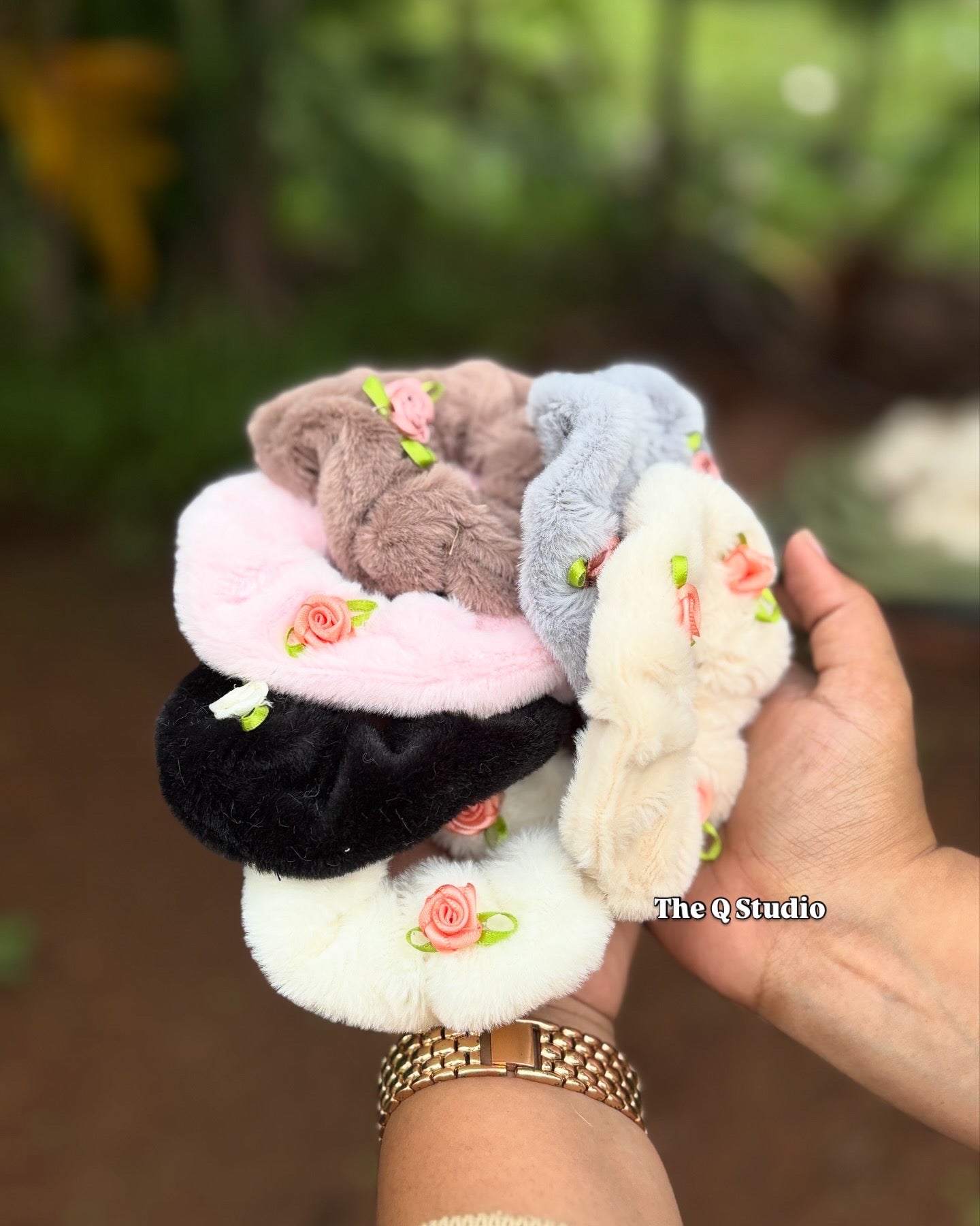 CLOUD PUFF SCRUNCHIE