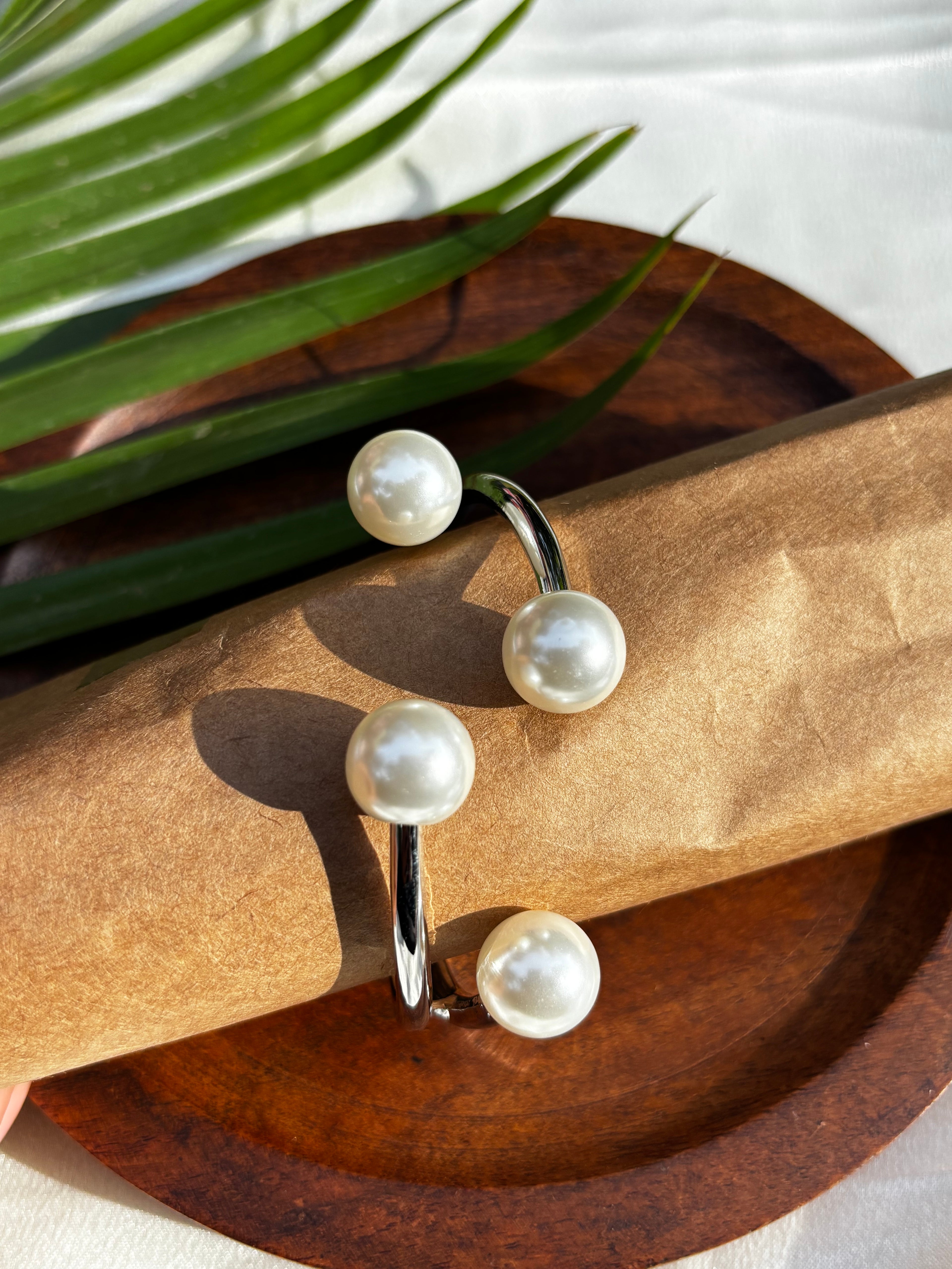 PEARL CRISS CROSS ARRANGEMENT KADA