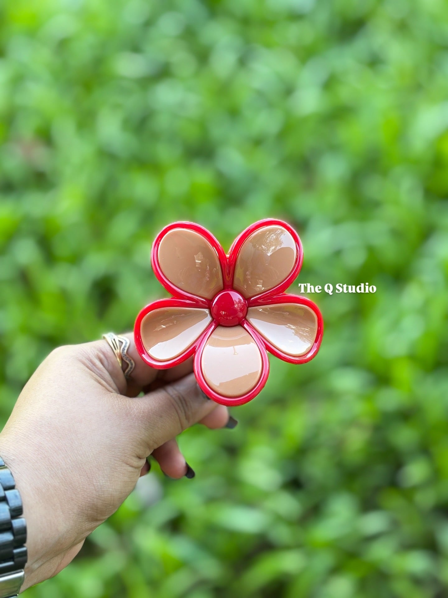BLOOM POP HAIR CLAW CLIP