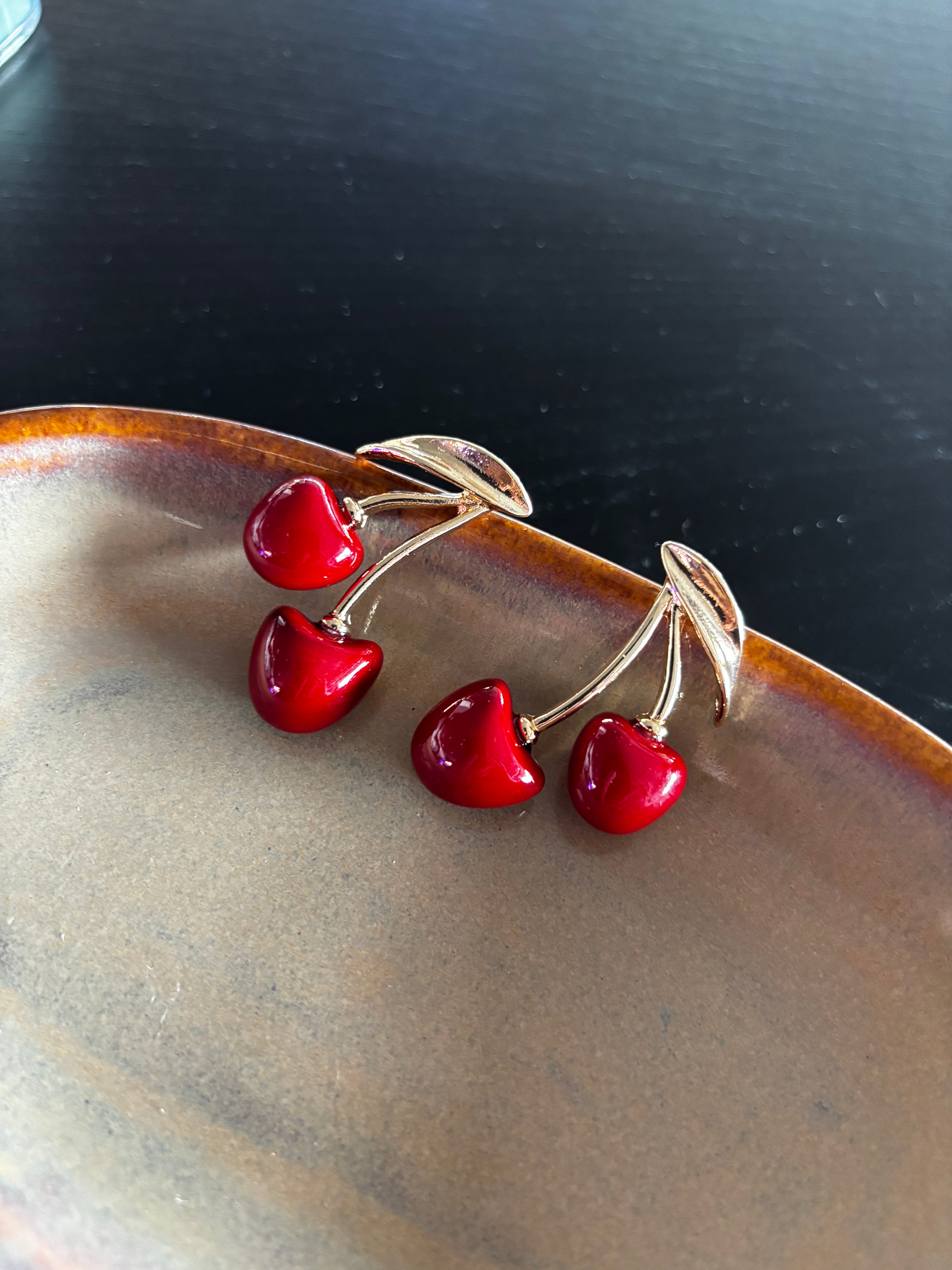 LITTLE CHERRY EARRING