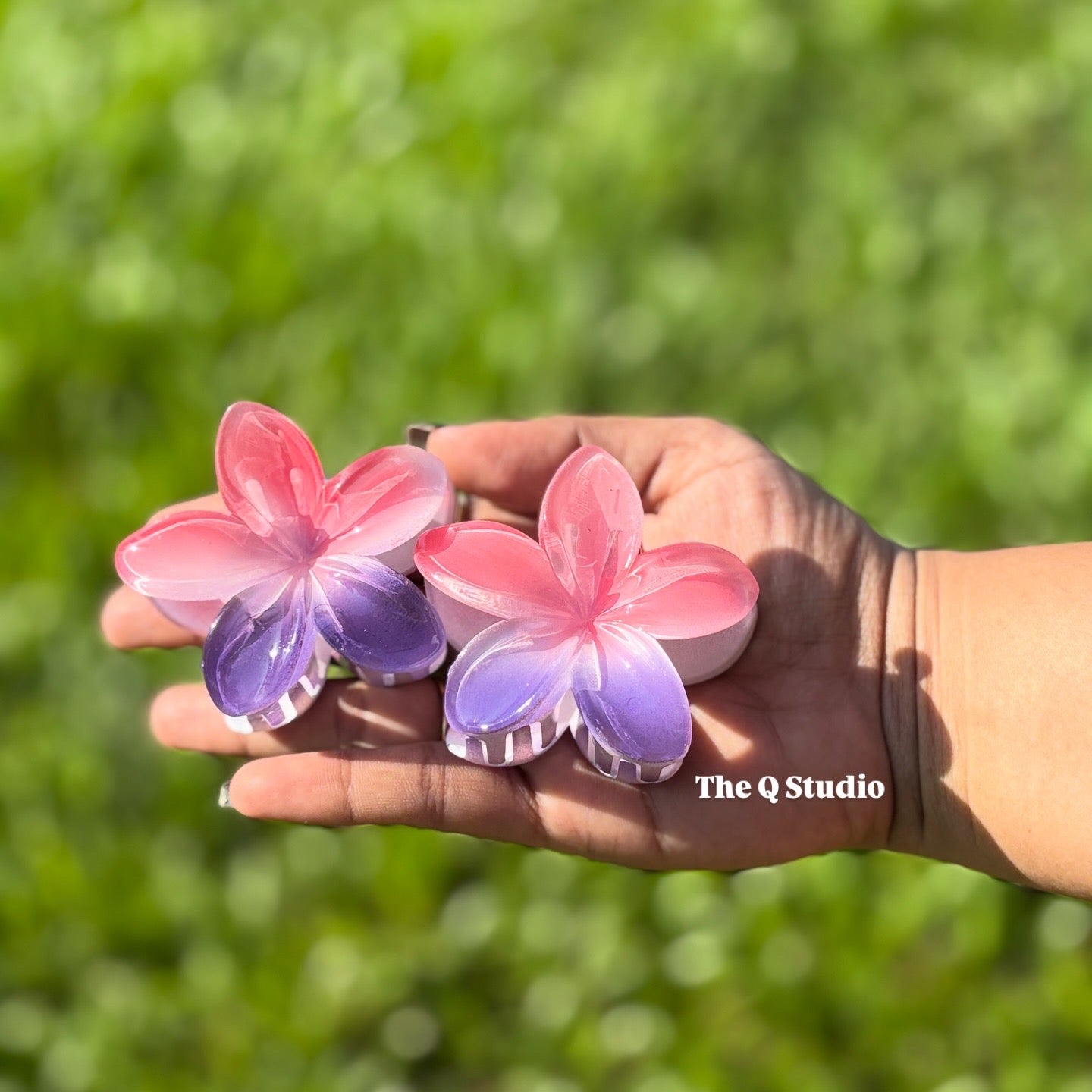 OMBRE FLOWER HAIR CLAW CLIP