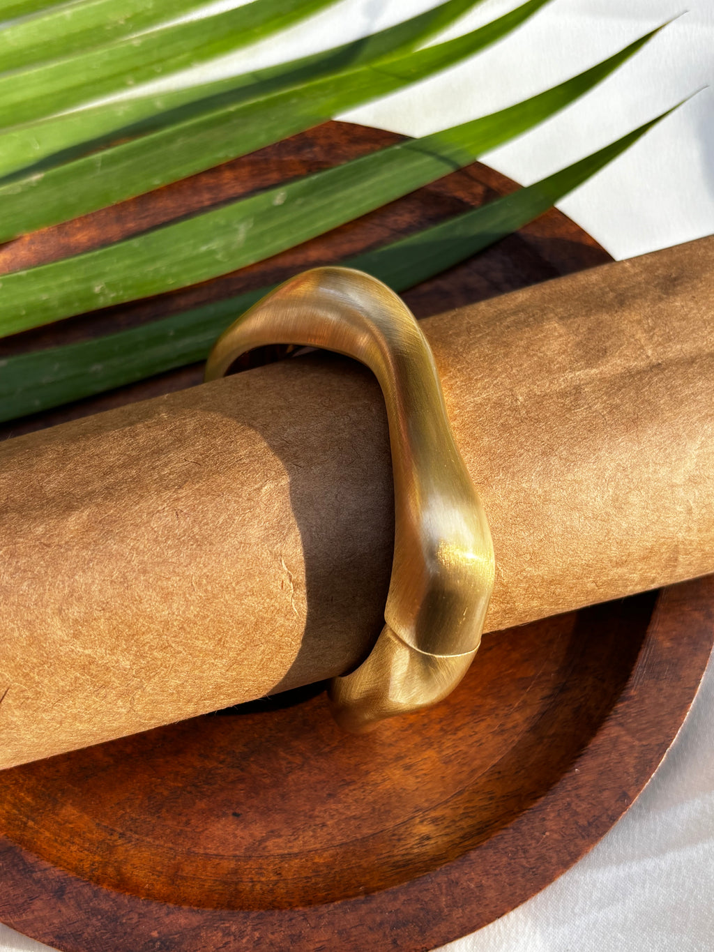 MATTE GOLDEN SCULPTED KADA