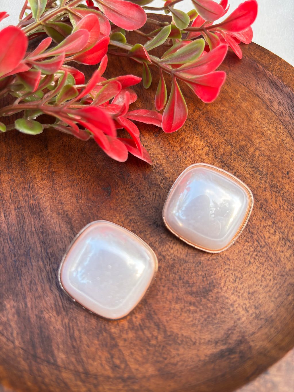 PEARL BIG STUDS