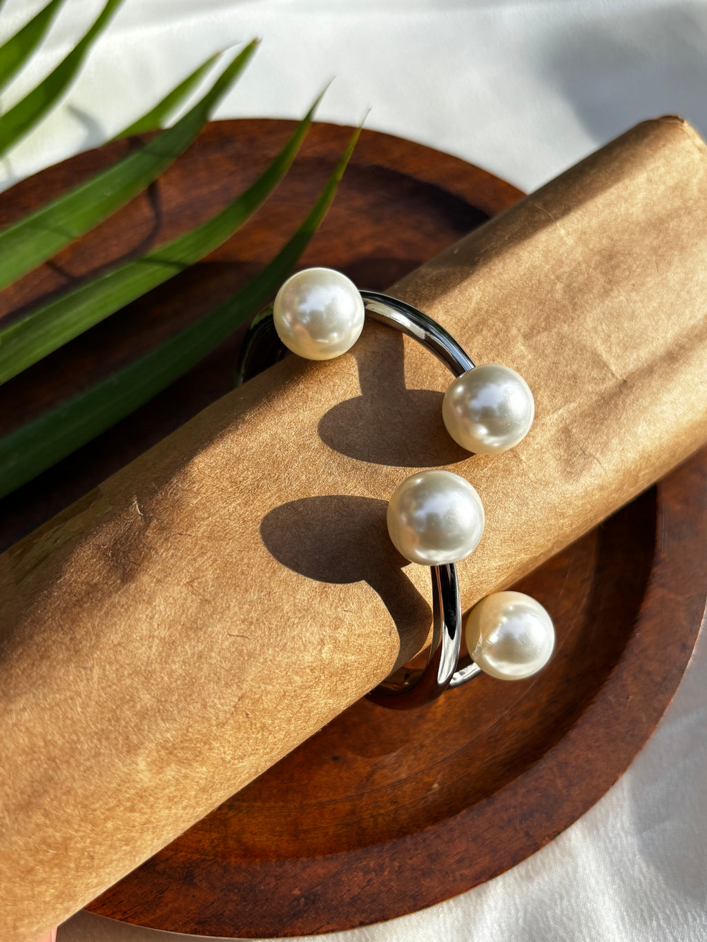 PEARL CRISS CROSS ARRANGEMENT KADA