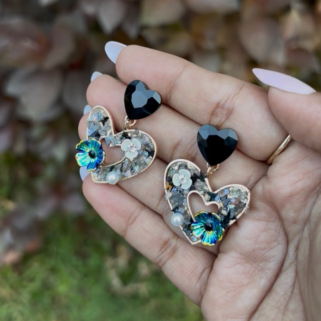 KOREAN EARRING (HEART SHAPE)