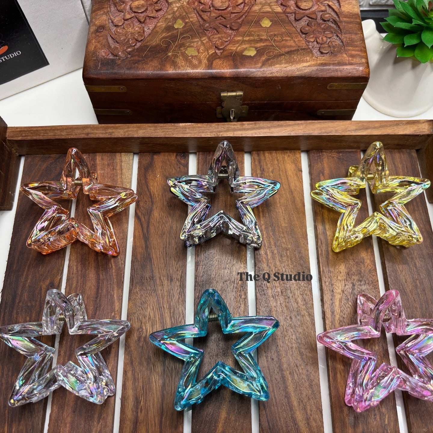 TWINKLE STAR HAIR CLAW CLIP