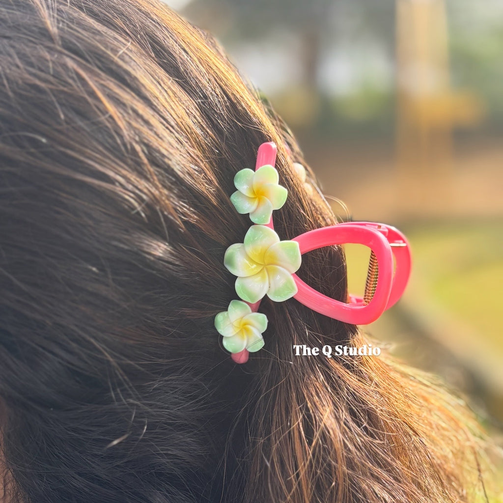 PINWHEEL FLOWER HAIR CLAW CLIP