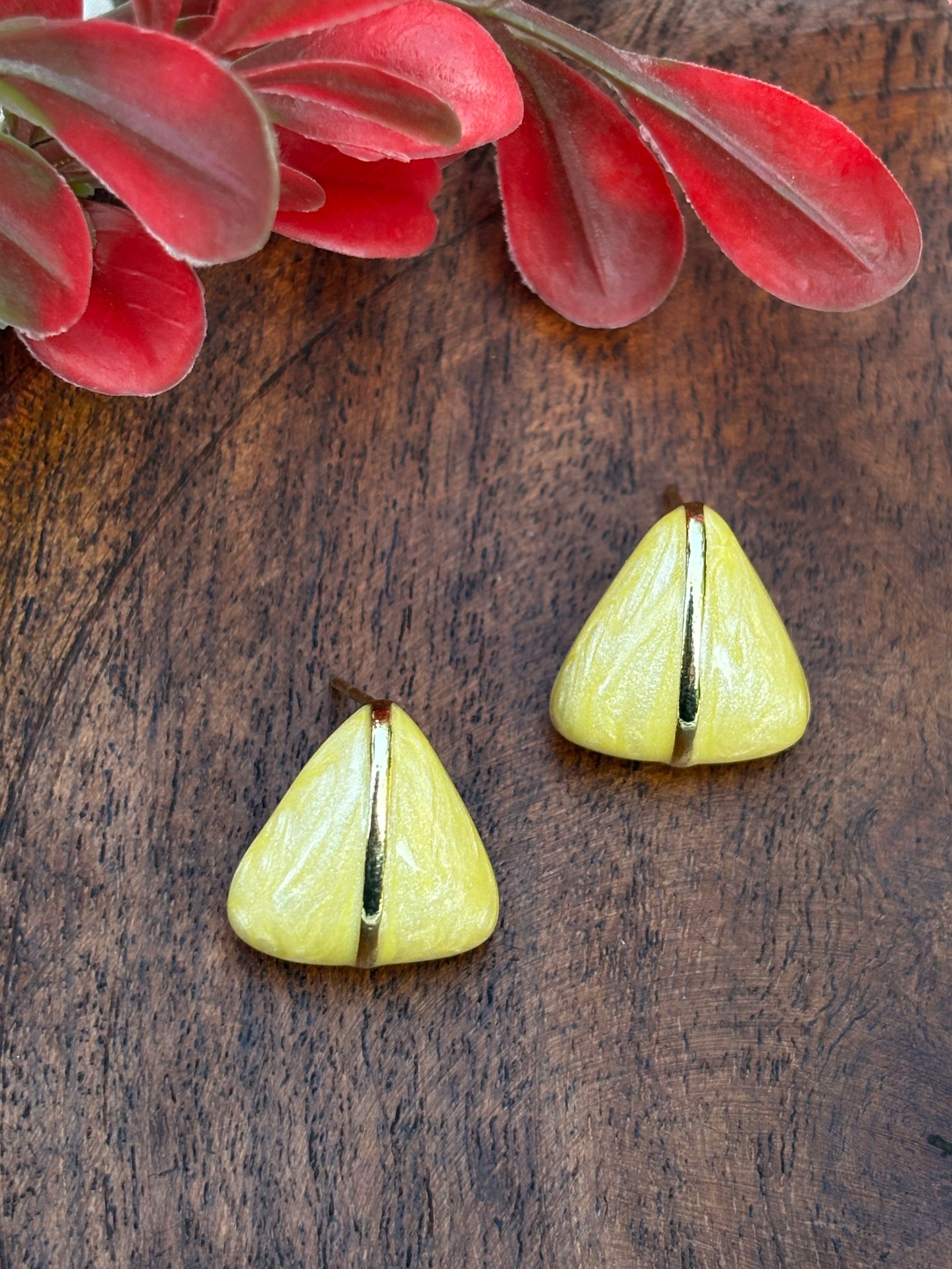 CANDY KISS STUDS