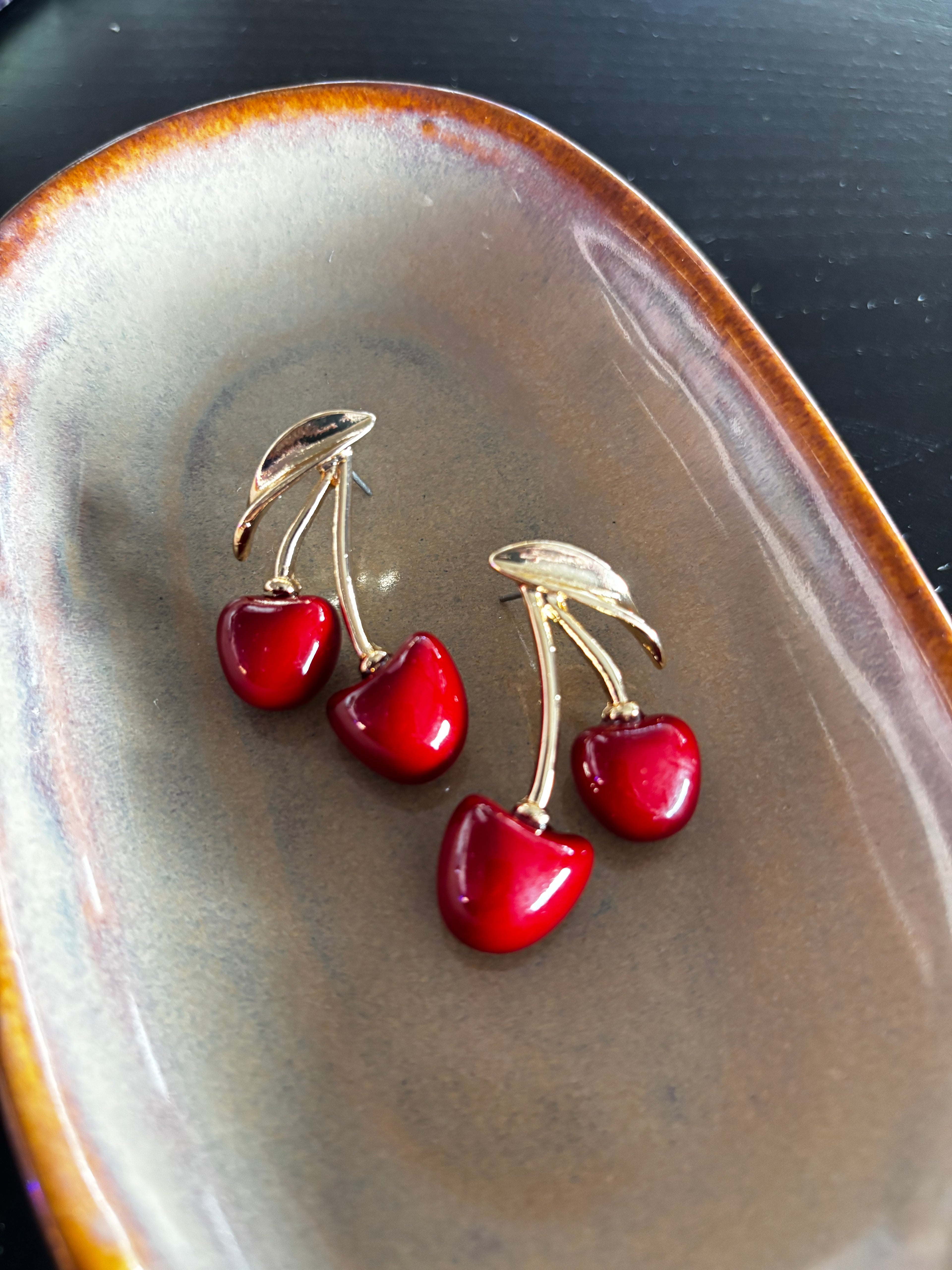 LITTLE CHERRY EARRING