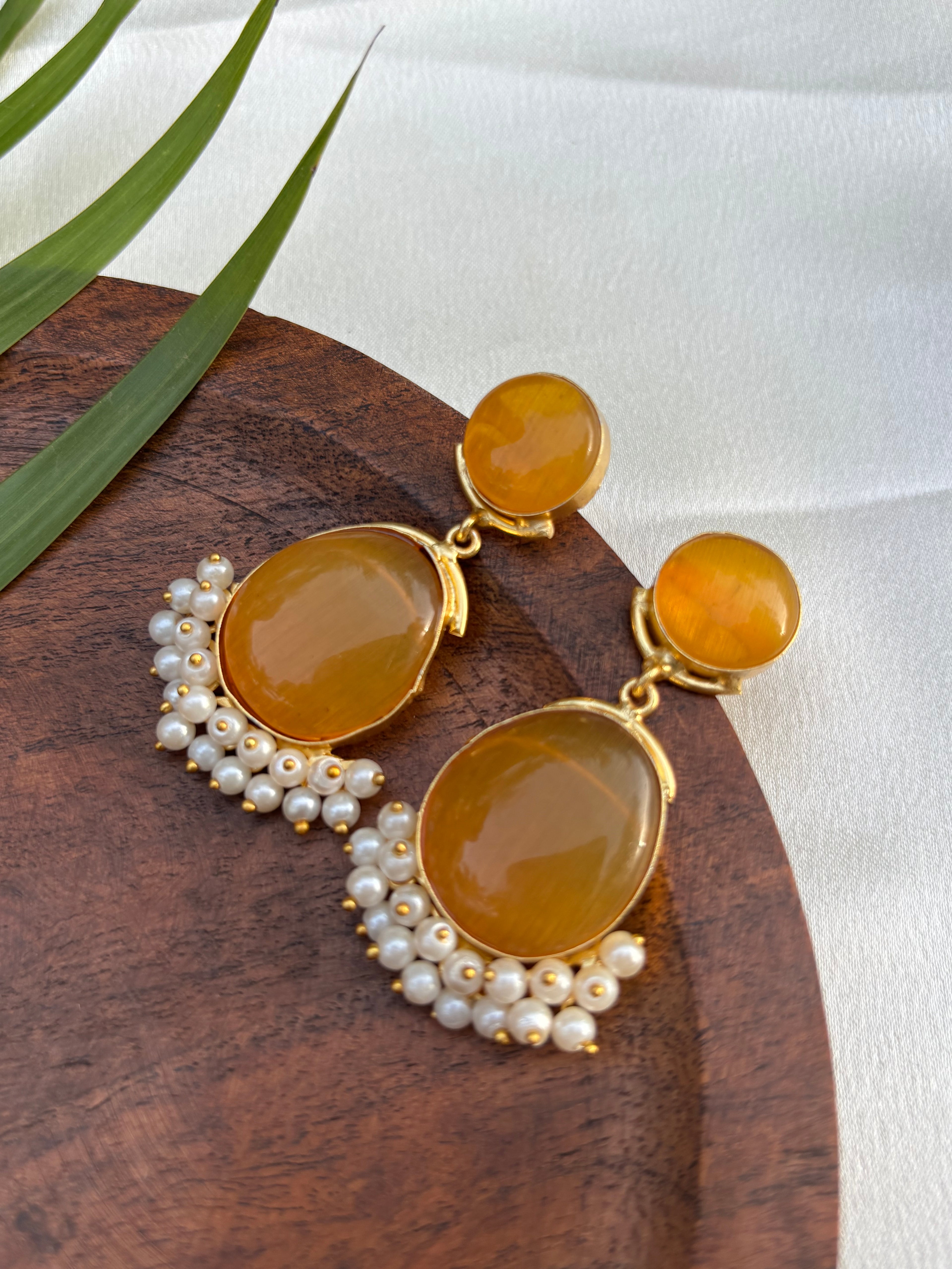 COLOR POP TRADITIONAL TOUCH EARRING