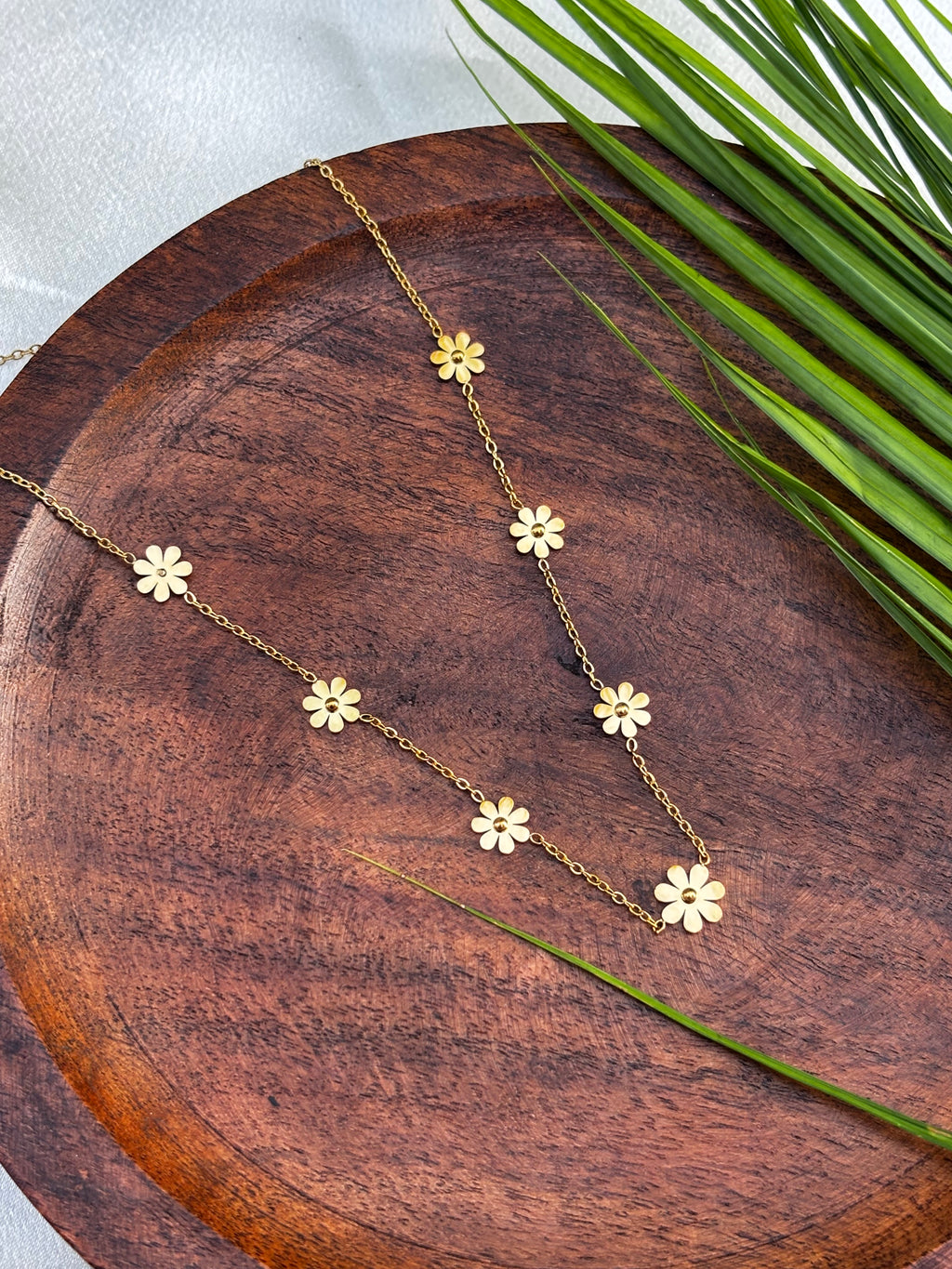 DAISY FLOWER CHAIN NECKLACE