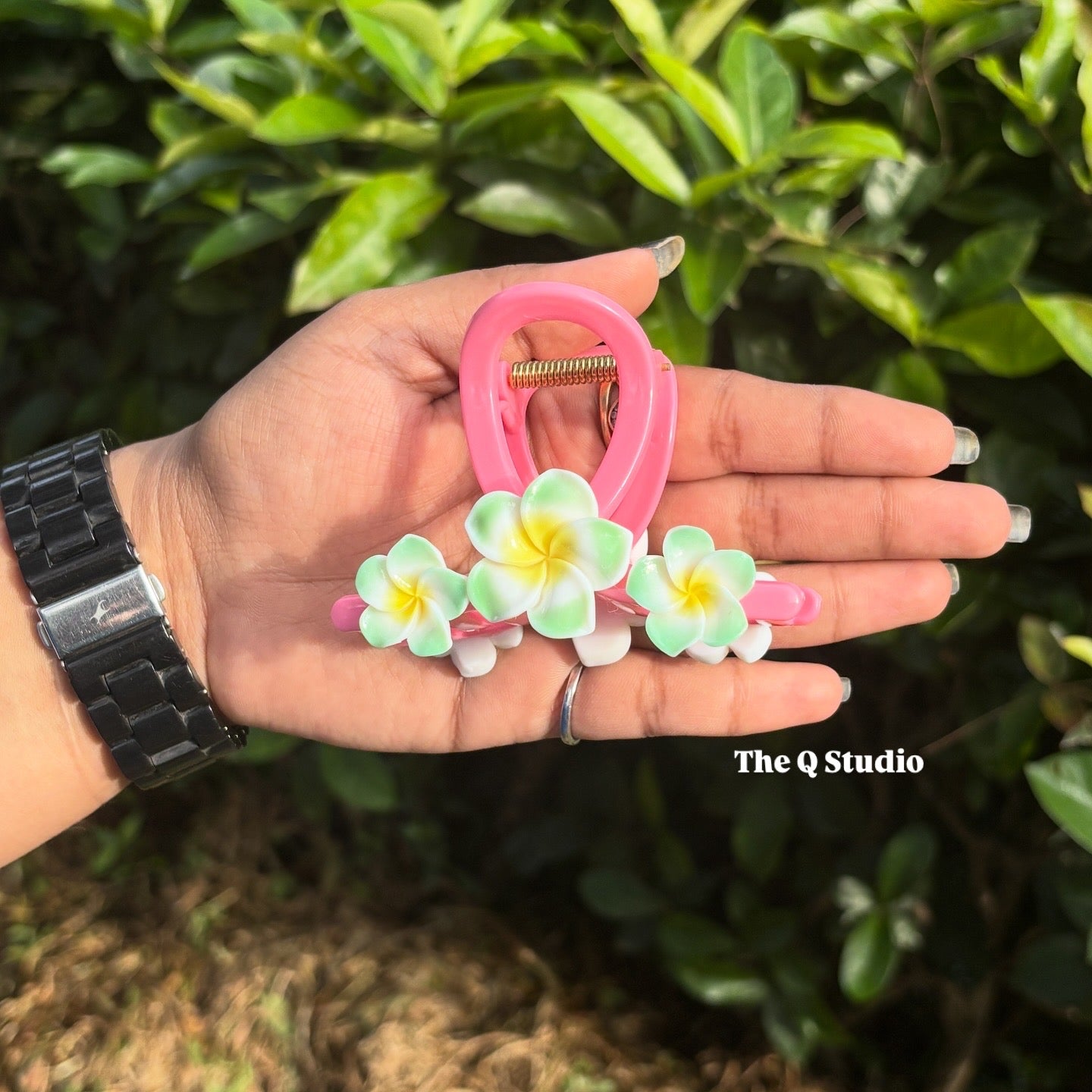 PINWHEEL FLOWER HAIR CLAW CLIP