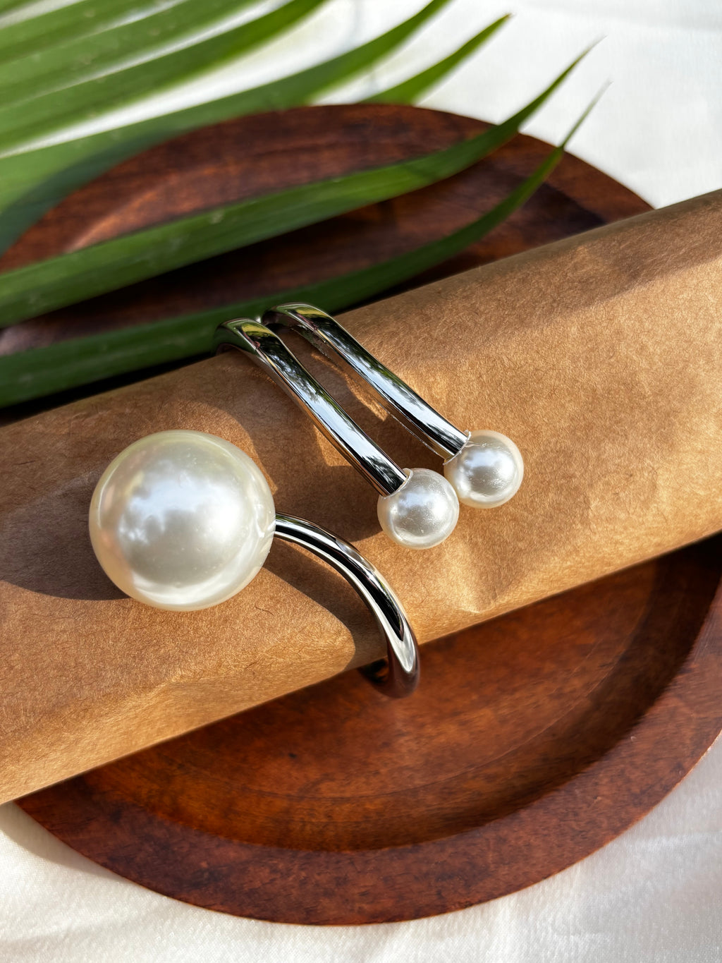 PEARLS SILVER HAND CUFF