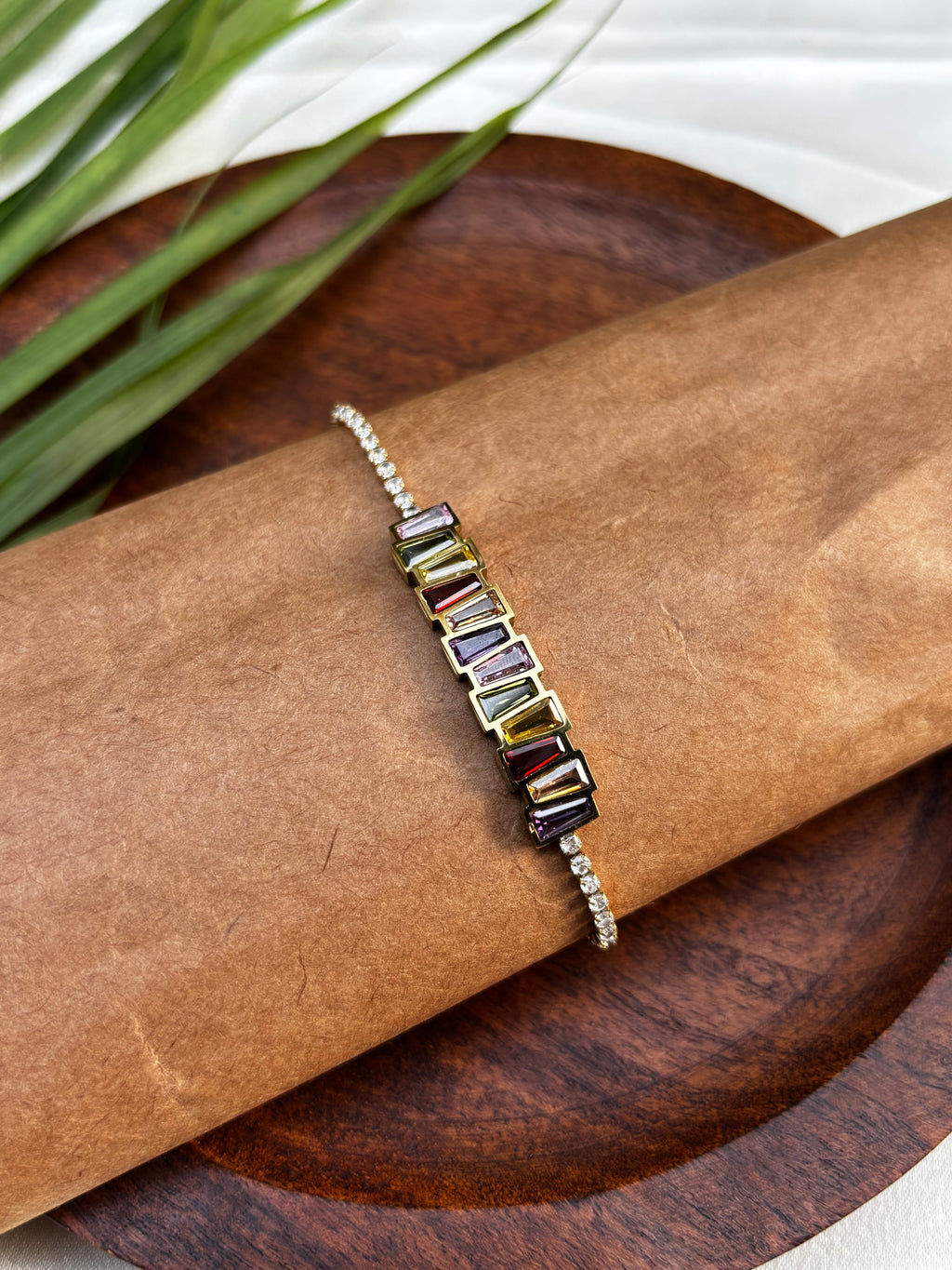 MULTICOLOURED ADJUSTABLE BRACELET